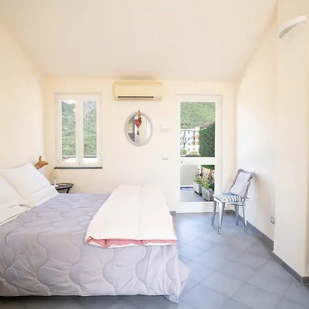 Pinuccia 코르니글리오